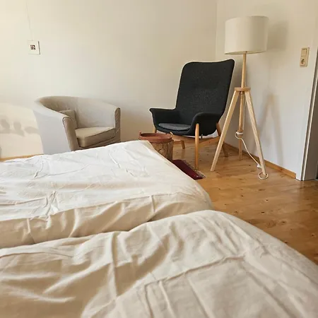Kemping Ferienzimmer Im Gruenen, Privatunterkunft *